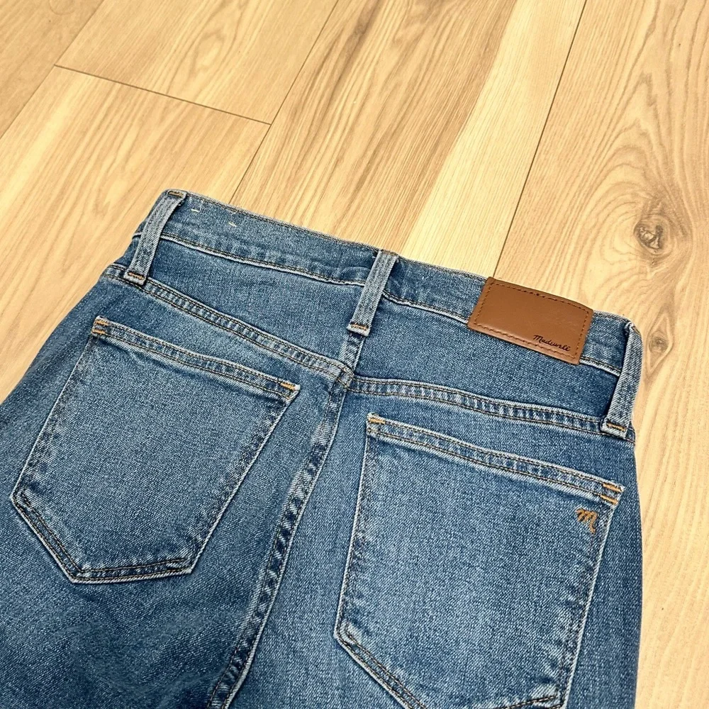 LIKE NEW Madewell Women’s 10" High-Rise Skinny Denim Jeans_4